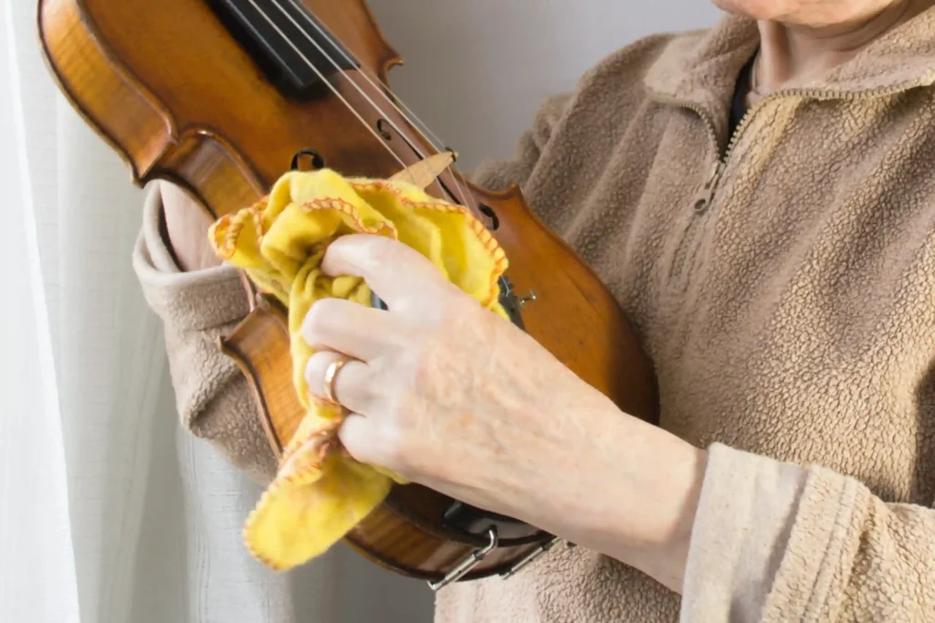 titulo como limpiar el violin
